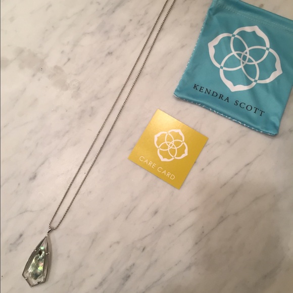 Kendra Scott Carole necklace - NWT - Retail $90