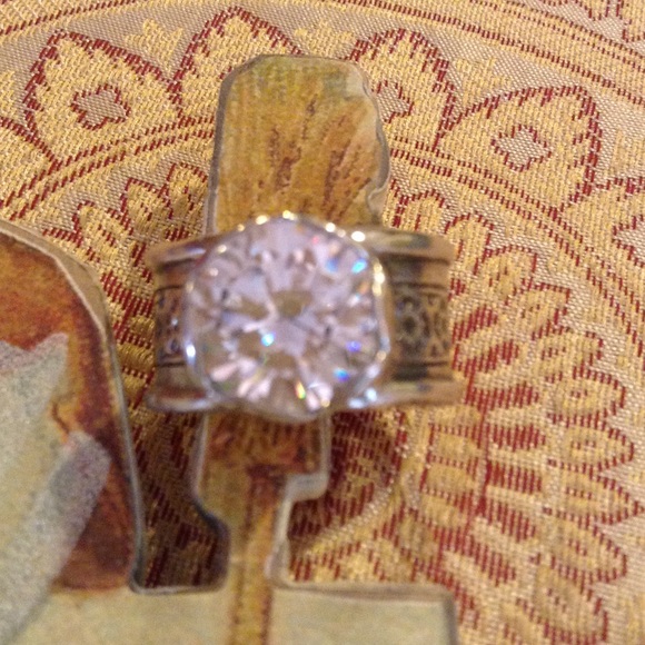 Beautiful, NWOT Silpada CZ sterling ring, size 10