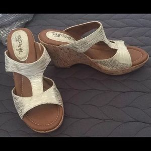 New Euro Soft by Sofft natural Farrah wedge 7 NIB!