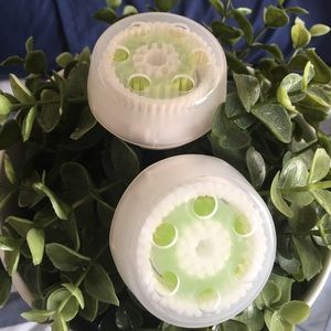 2 brand new Clarisonic brush heads ( acne)