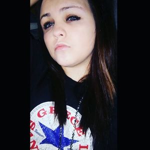 Meet your Posher, Caitlyn