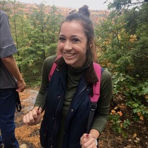 Meet your Posher, Lauren
