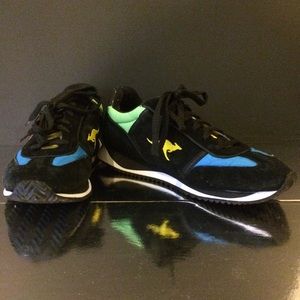 Kangaroo Black Trainers With Colorful Panels