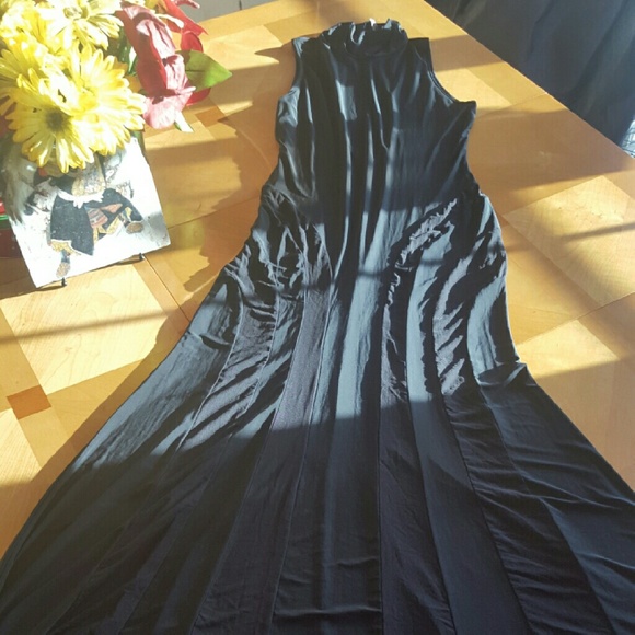 **SOLD**Long Sexy black dress - Picture 2 of 4