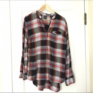 Gap Maternity soft tencel plaid button up tunic