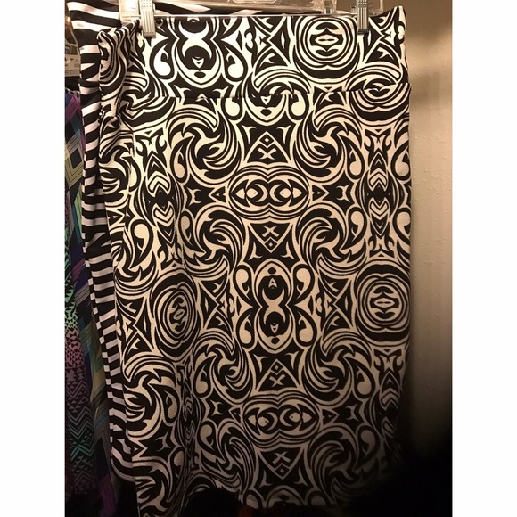 Lularoe Cassie skirt