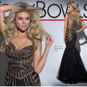 Meet your Posher, Nora