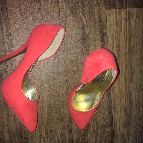 Orange PUMPS! - Picture 1 of 2