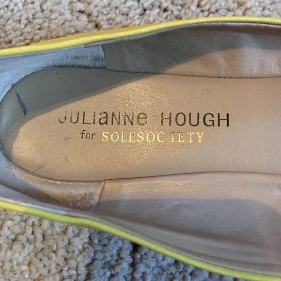 Rarely worn - Picture 3 of 3