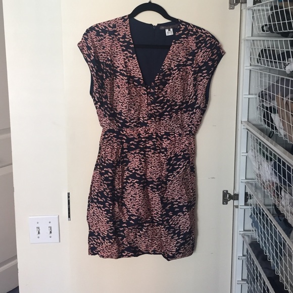 Floral printed dress with pockets. Wear to work!
