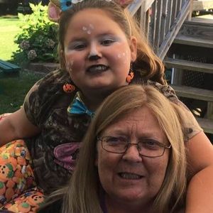 Meet your Posher, Caryle