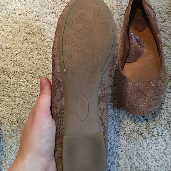 Too narrow for my feet, rarely worn - Picture 3 of 3