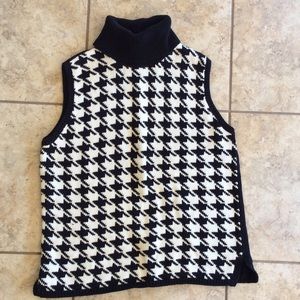 Houndstooth sleeveless cotton sweater