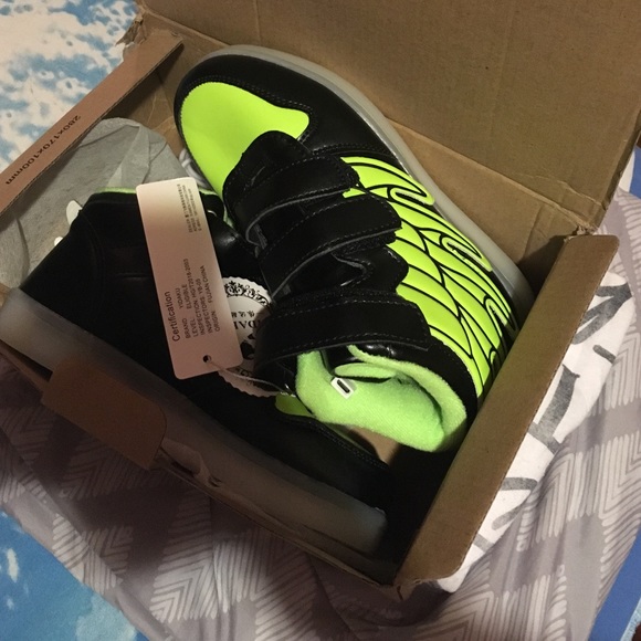 Led shoes for boys