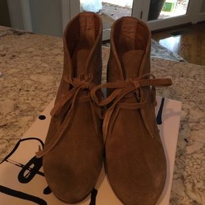 Dolce Vita Pellie Bootie-Taupe Suede
