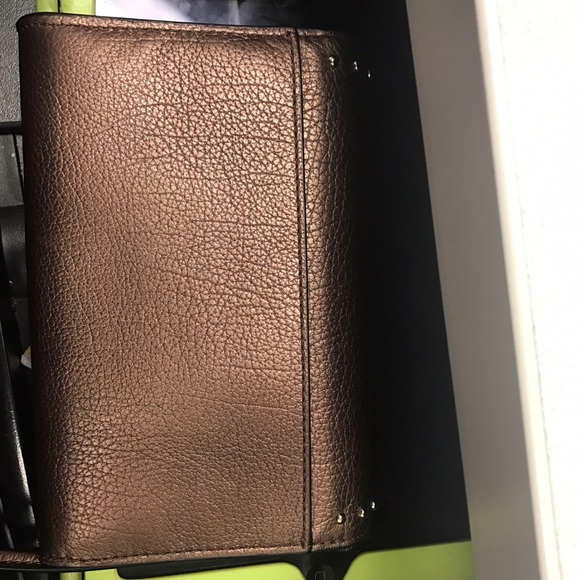 Coach Wristlet - fits iPhone 7 plus perfectly - Picture 3 of 4