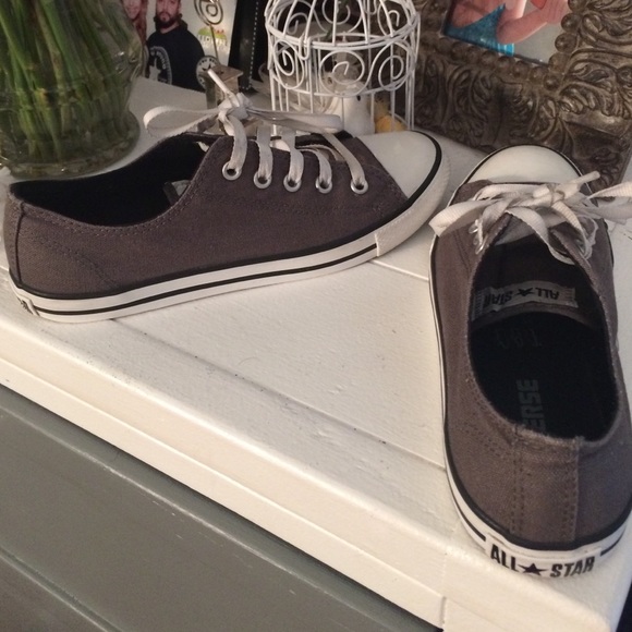 Converse for women, like new.