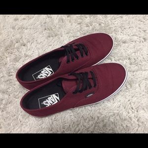 Vans authentic lo pros