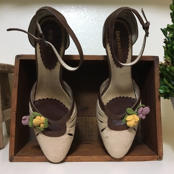 [ ENZO ANGIOLINI Leather Canvas Floral Heels ] 7.5 - Picture 2 of 7