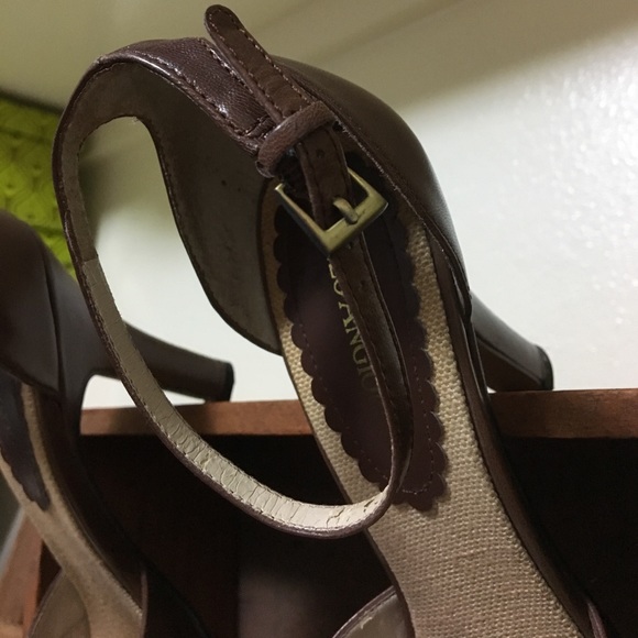 [ ENZO ANGIOLINI Leather Canvas Floral Heels ] 7.5 - Picture 3 of 7