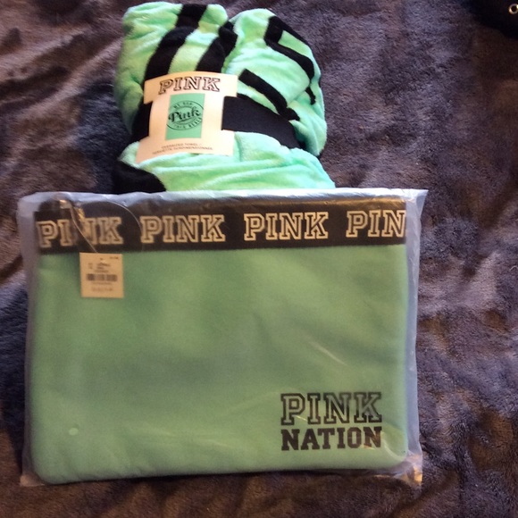 PINK Victoria's Secret Accessories - BNIP Pink VS Turquoise Beach Bundle