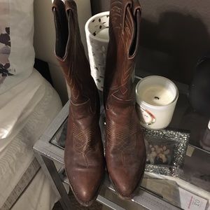 Like new Frye cowboy boots!