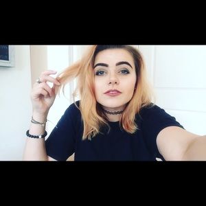 Meet your Posher, Sera
