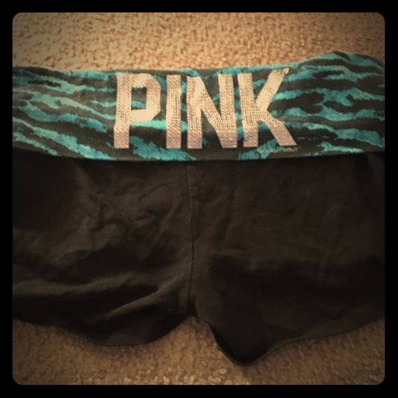 VS PINKS YOGA SHORTS