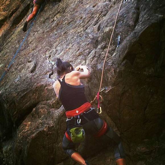 Meet your Posher, Loubna - Picture 3 of 6