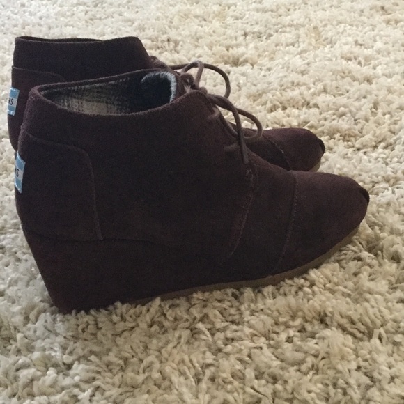 TOMS Desert Wedge Size 8.5 Dark Brown