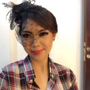 Meet your Posher, Putri muthia