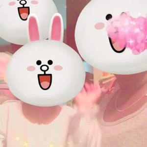 Meet your Posher, Yvette