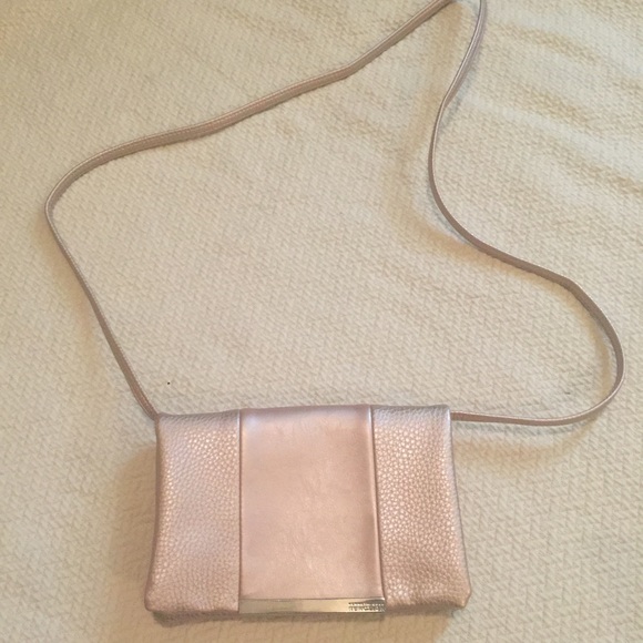 Kenneth Cole Reaction Small Crossbody