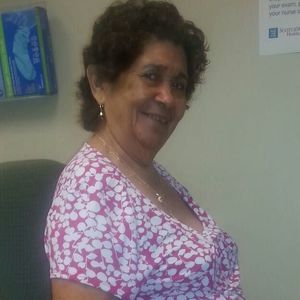 Meet your Posher, Zoila