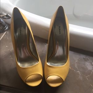 Yellow shoes
