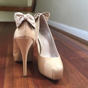 Dolce Vita Nude Ballerina-Toe Bow Heels
