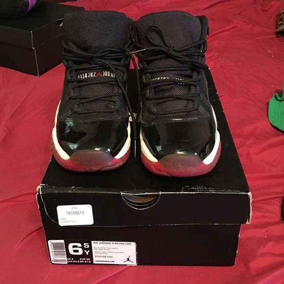 Air Jordan 11 Bred