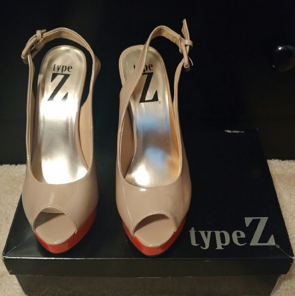 Type Z Whittier Nude peep toe pumps - Picture 2 of 4