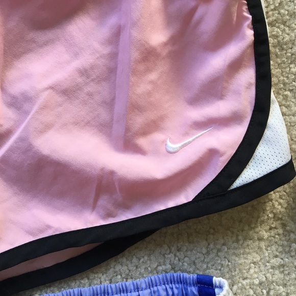 Girls Nike athletic shorts size SMALL. Fits 8-10 - Picture 3 of 3