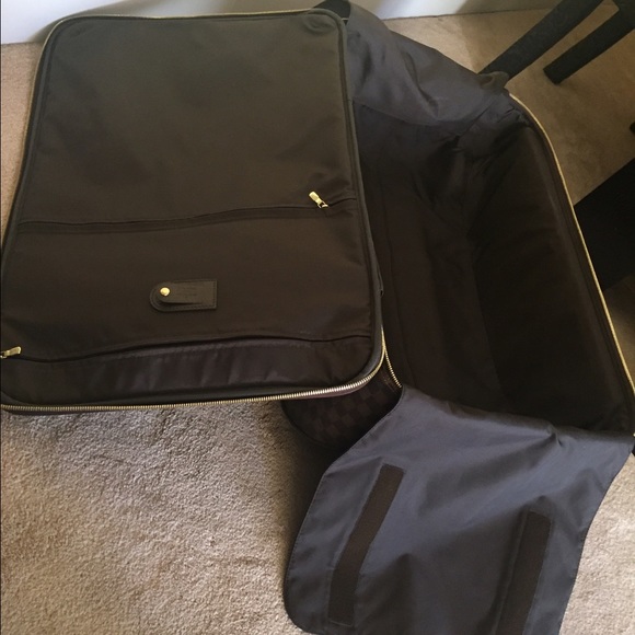 Louis Vuitton luggage SOLD - Picture 4 of 4