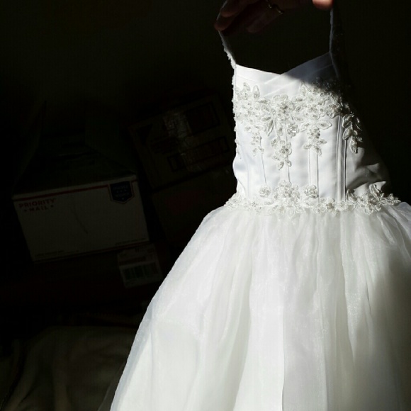 Sale 🎊🎉David's Bridal  gown accepting offers - Picture 2 of 3