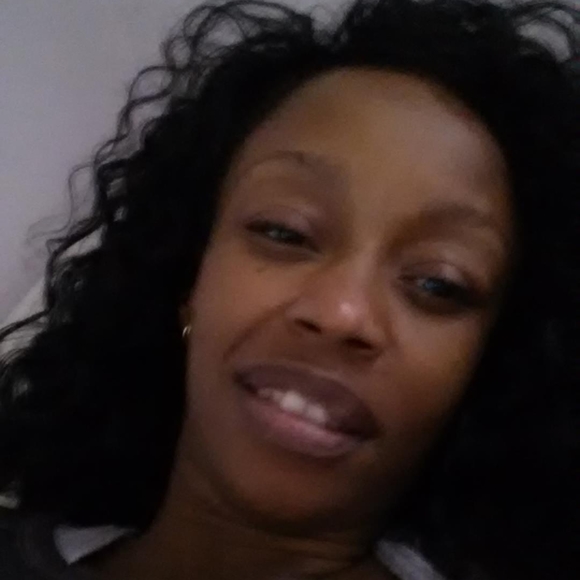 Meet your Posher, Terria - Picture 1 of 1