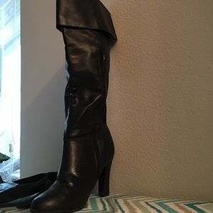 women's black boots. Knee high.