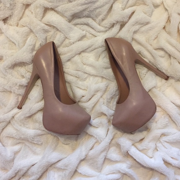 Blush Steve Madden Pumps