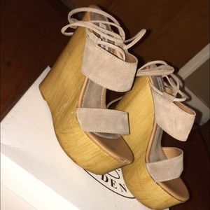 Steve Madden Wedges