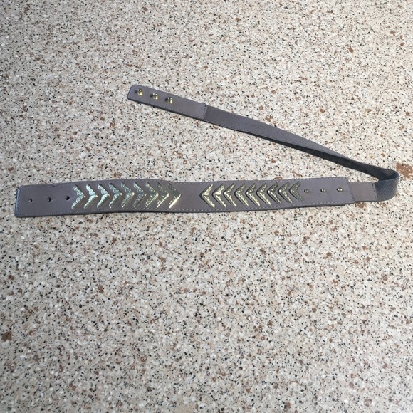 Grey / Gold belt
