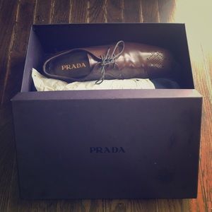 Prada brown leather dress shoes