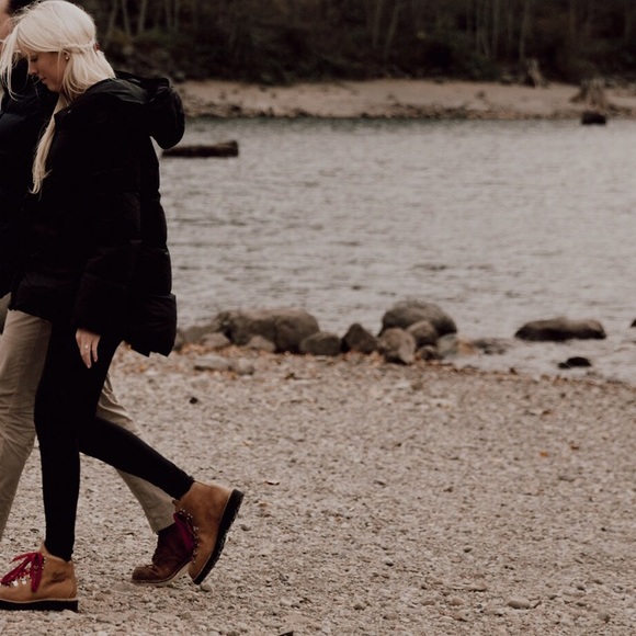 Meet the Posher, Natalie!✨🌈 - Picture 2 of 6