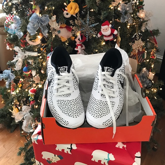 Nike Shoes - BNIB WMNS NIKE FREE. 5.0 TR FIT 5. $100