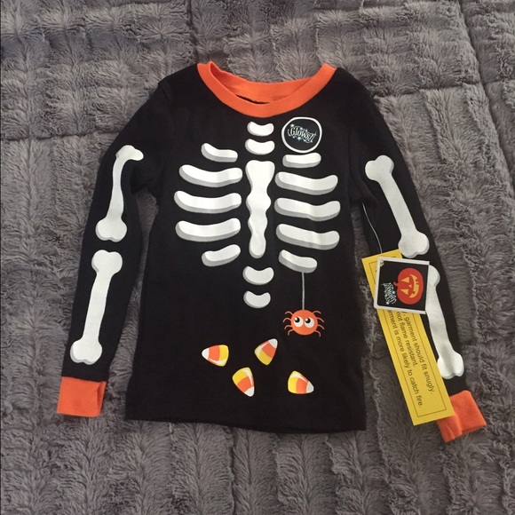 Other - 5 for $25! Halloween shirt!